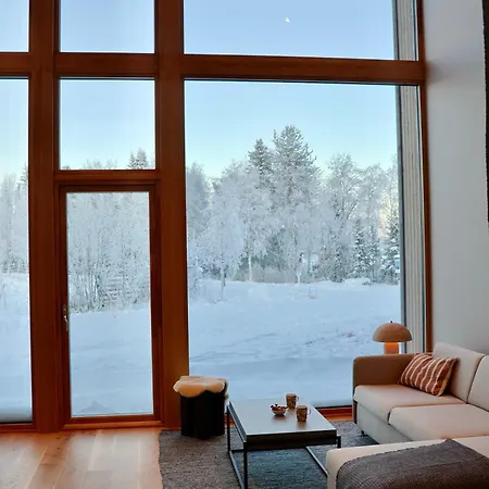 Priddy-lapland Luxury With Hot Tub And Sauna Äkäslompolo